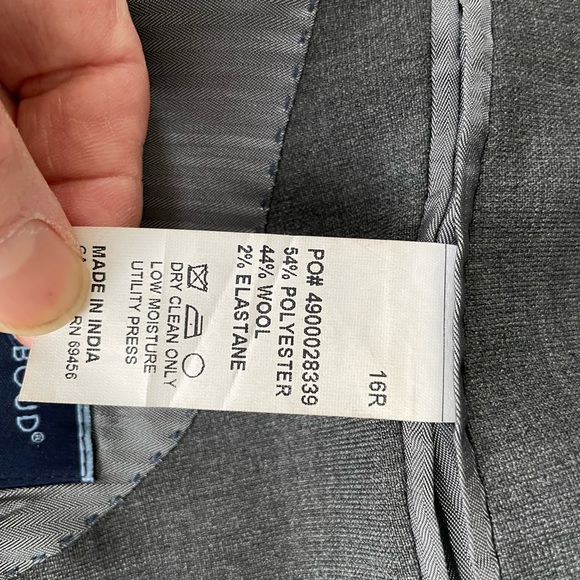 Boys Joseph Abboud size 16 grey wool suit in excellent used condition! - Picture 4 of 5